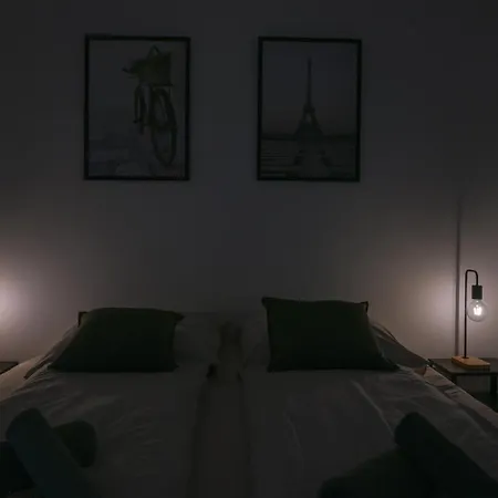 Zenith - Hochwertige Direkt In Der Innenstadt Apartment *