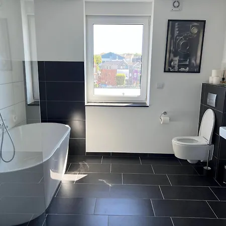Zenith - Hochwertige Direkt In Der Innenstadt Apartment *