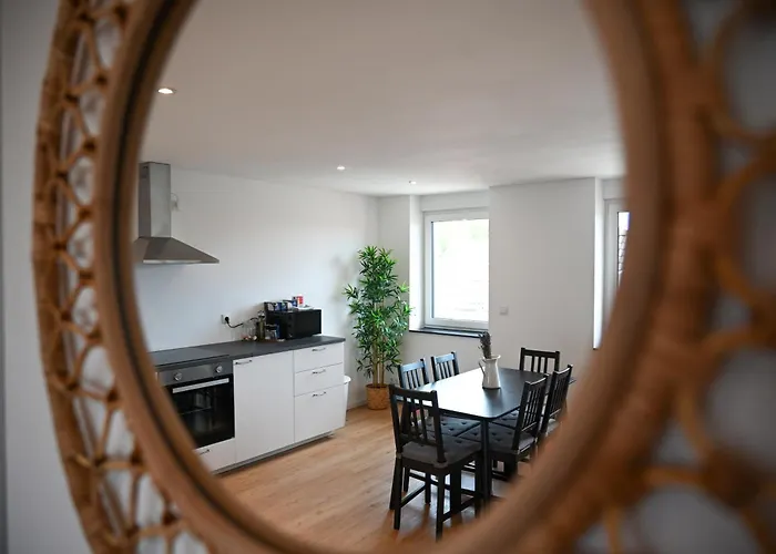 Διαμέρισμα Zenith - Hochwertige Direkt In Der Innenstadt *