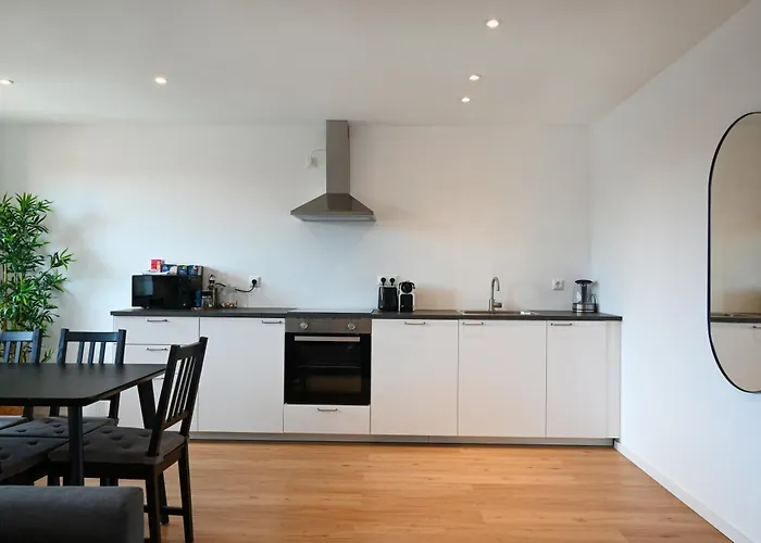 Διαμέρισμα Zenith - Hochwertige Direkt In Der Innenstadt *